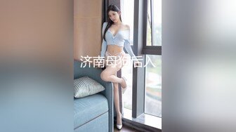 【新片速遞】  眼镜熟女阿姨 使劲我让你使劲啊 在家被无套输出 哥们操的不够爽自己还要边操边摸豆豆 