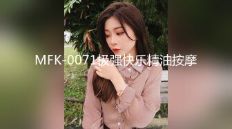 经典针孔摄像头，东莞海上皇宫KTV偷拍四个漂亮的陪酒小姐，原来女孩也喜欢站着尿尿（原档）