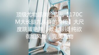  婚礼现场漂亮伴娘与新郎激情啪啪 被偷录