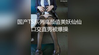 屌丝浴室偷拍爱臭美烫小波浪卷发的表妹洗澡,两个奶子特别漂亮,胸形很美