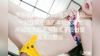  小李寻欢酒店约操骚熟女，掏出奶子吸吮狂揉穴，先给屌刮毛再操，双腿肩上扛大力输出