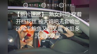 超爆网红美少女大尺度淫乱新作 弟弟手啪被发现姐姐帮解决